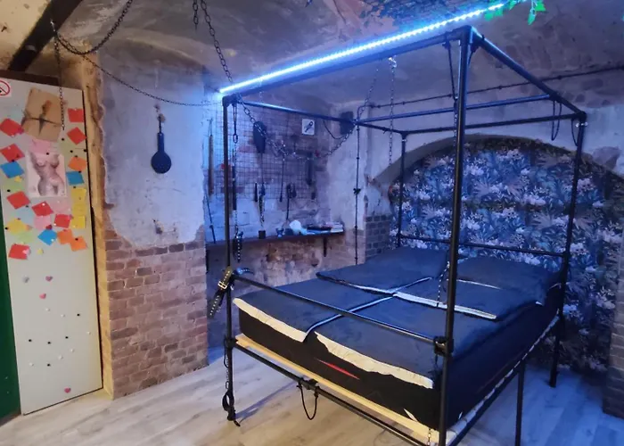 Useme Bdsm - Uwolnij Pragnienia Apartment *